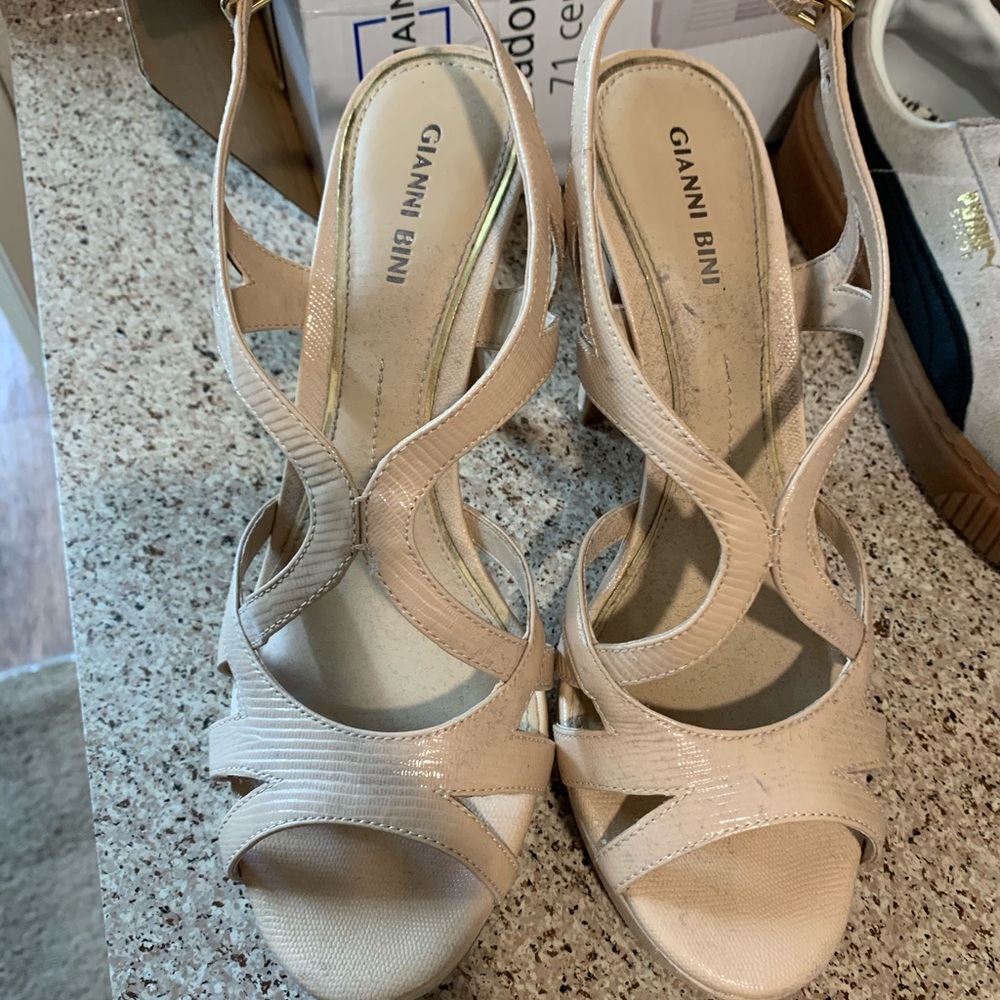 Sandals/heels